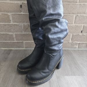 Dr Martens KASEY Boots